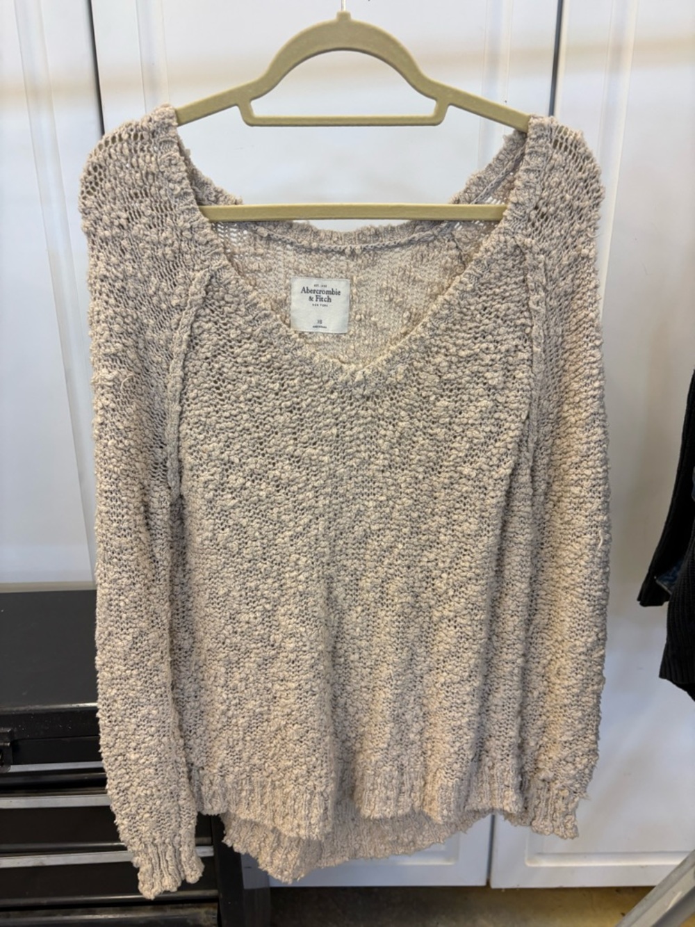 Abercrombie & Fitch Women's Cream Cozy V-Neck Sweater